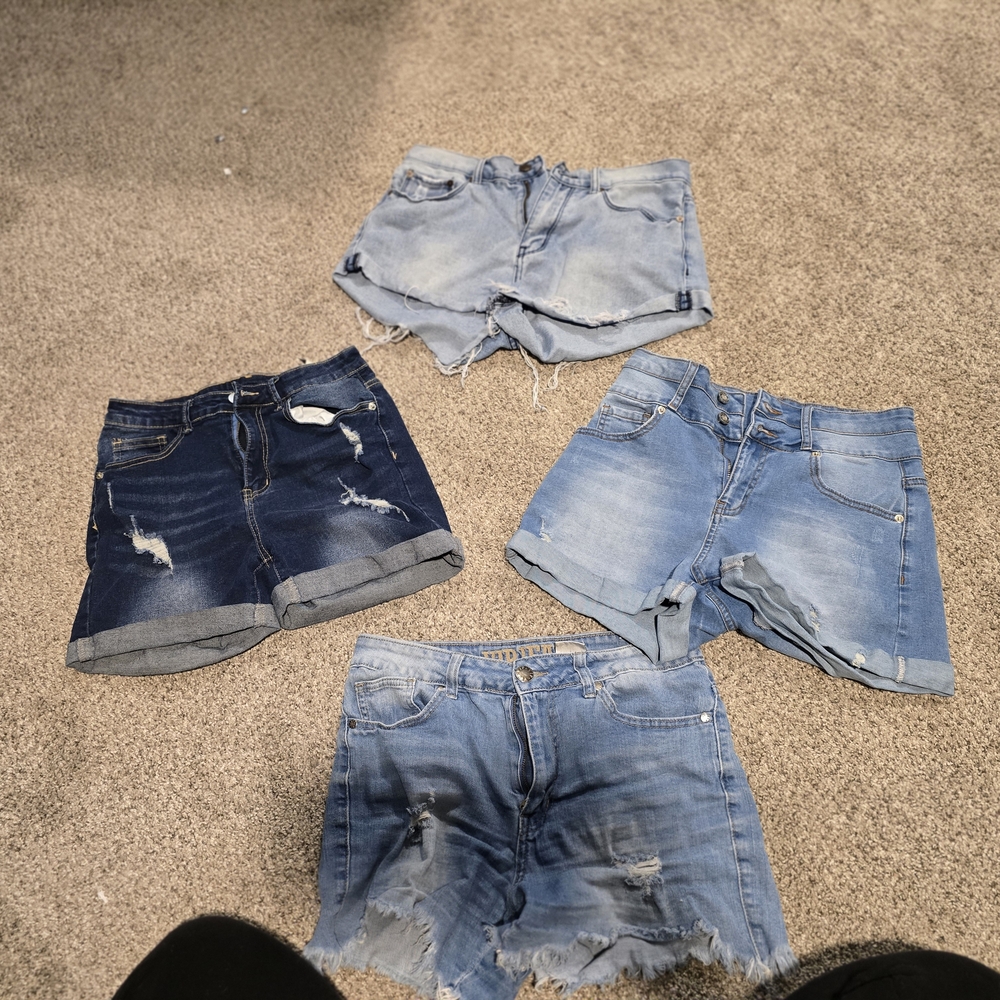 *4 Pairs* Distressed Women Shorts